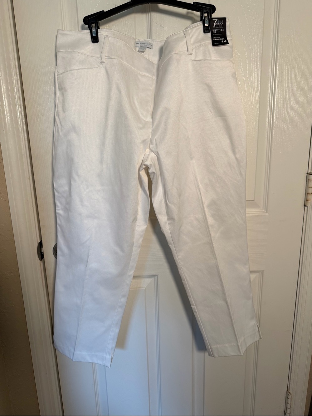 Women’s New York & Company White Cropped Ankle Pants
